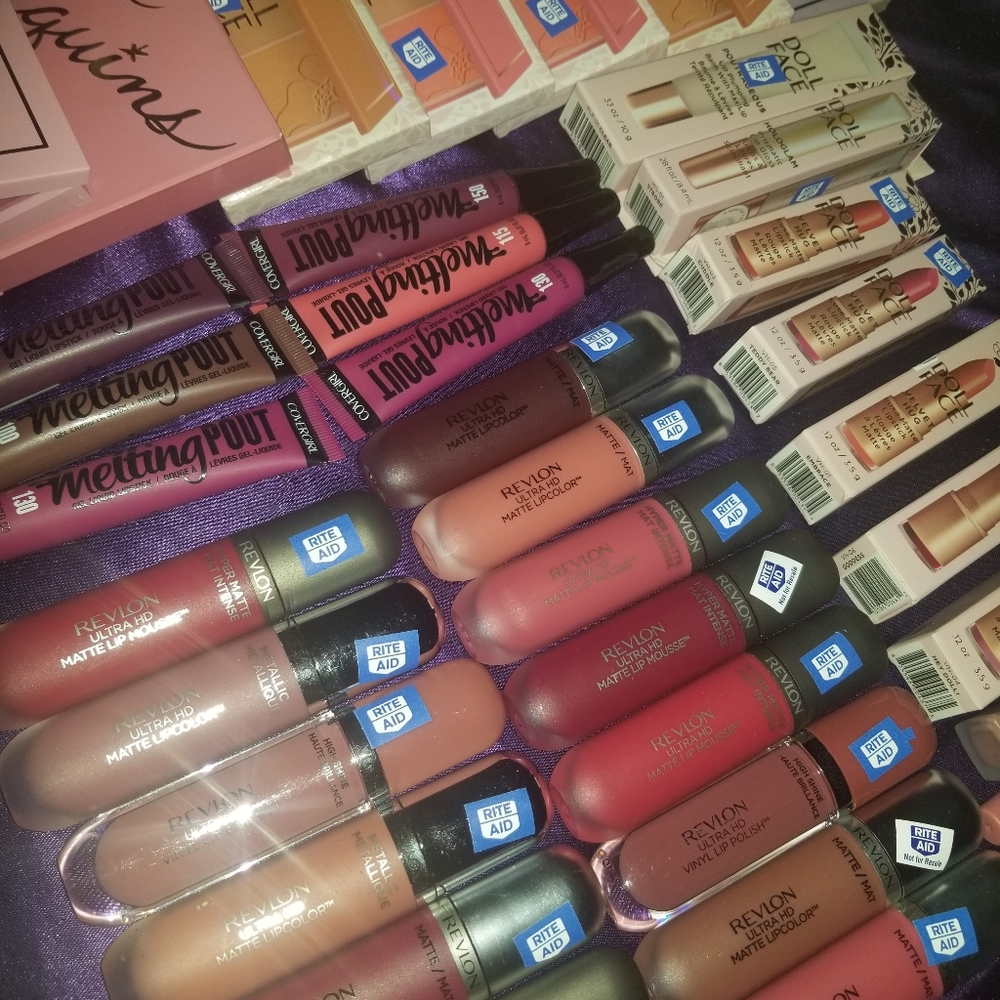 Brand new bundle of make up